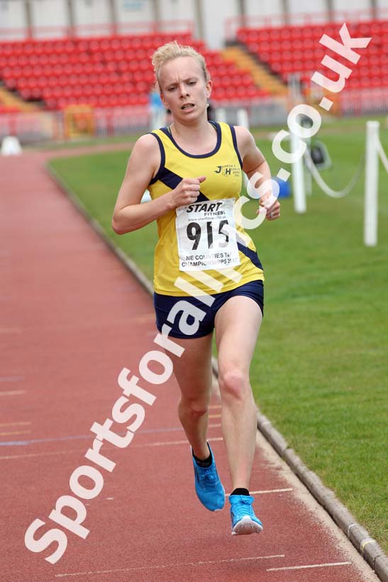 Womens senior and under-20s 5000 metres, North Eastern Champs, Gateshead Stadium. Photo: David T. Hewitson/Sports for All Pics